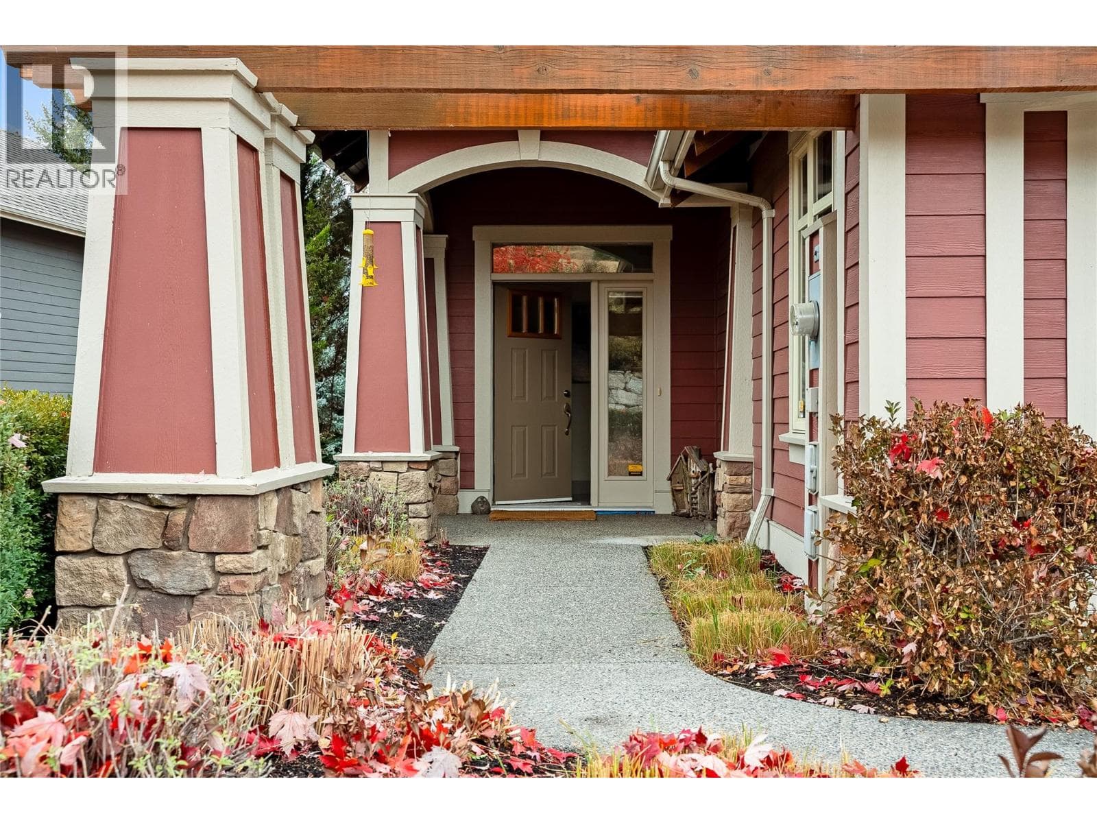 203 LONGSPOON DRIVE, Interior REALTORS® — photo 4