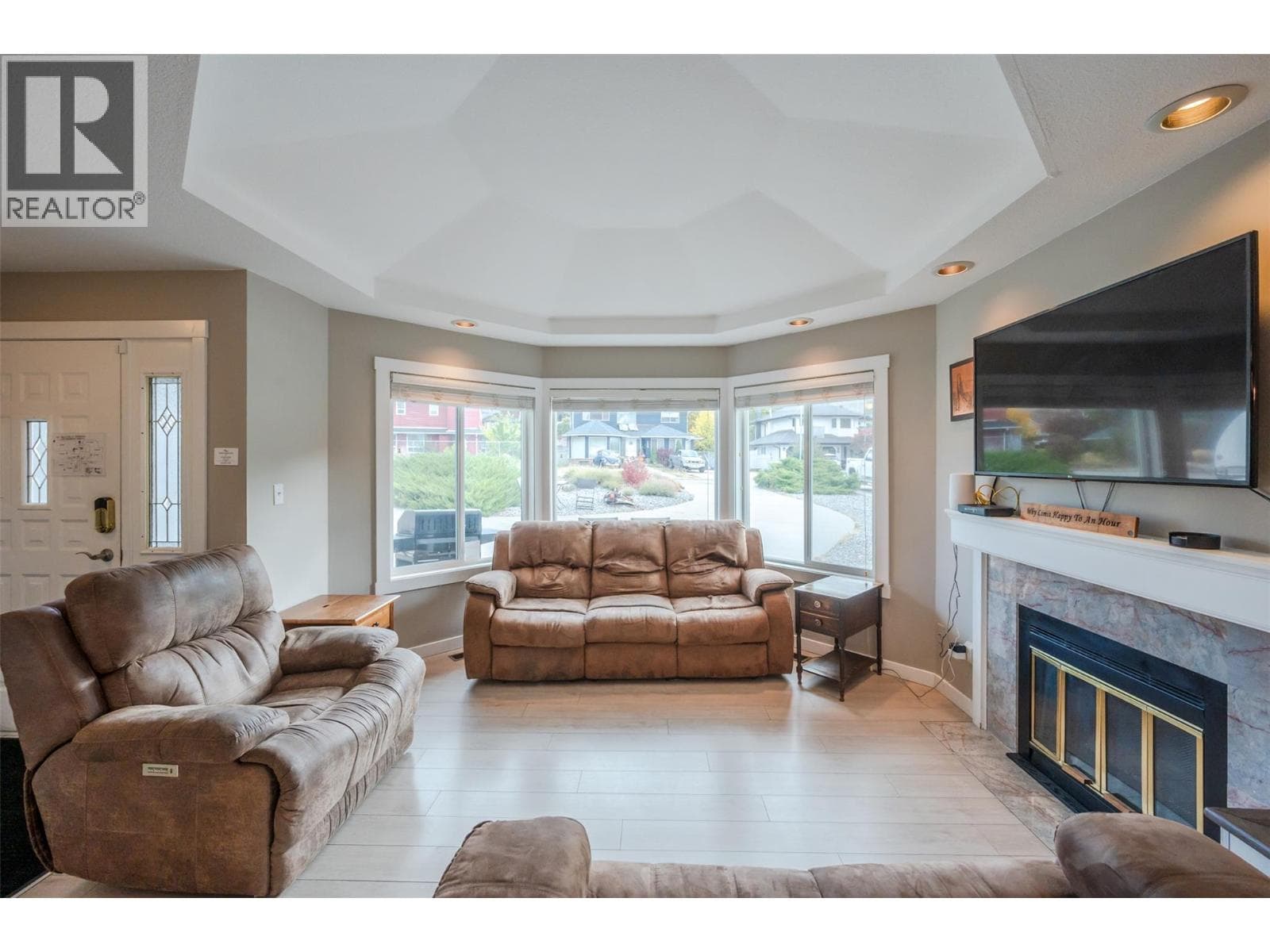 138 EVERGREEN CRESCENT, Interior REALTORS® — photo 3