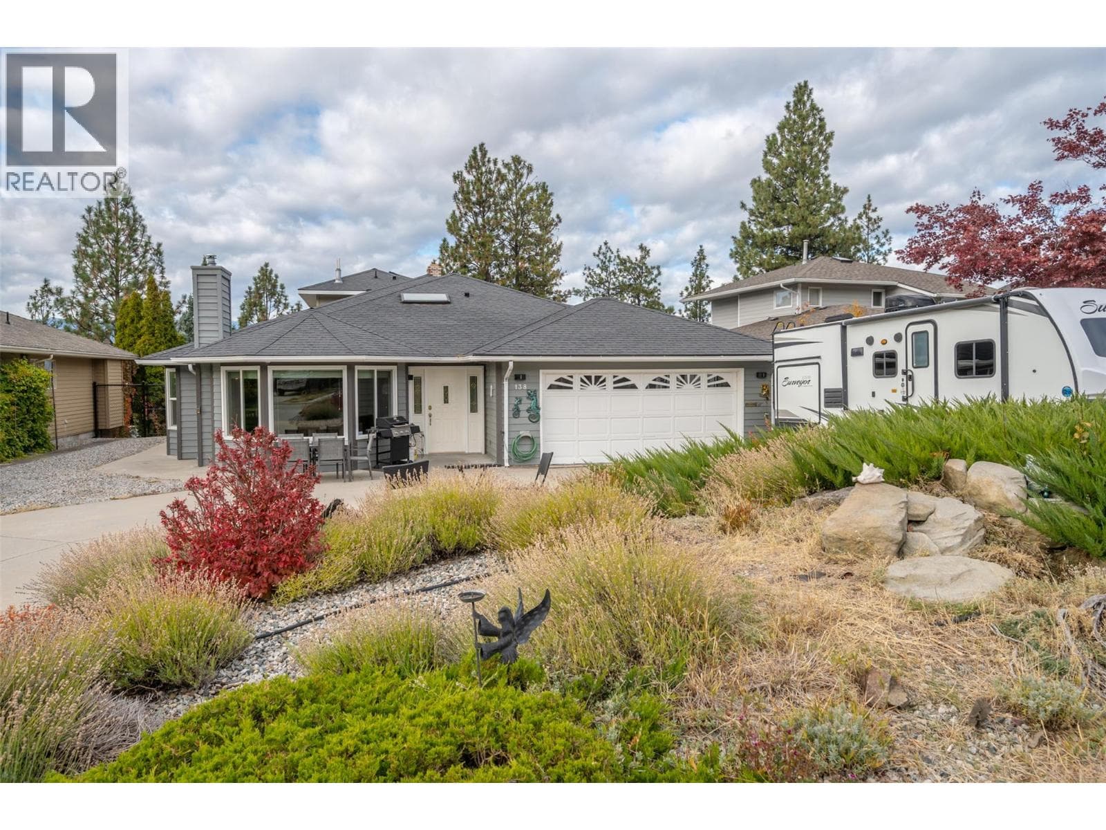 138 EVERGREEN CRESCENT in 