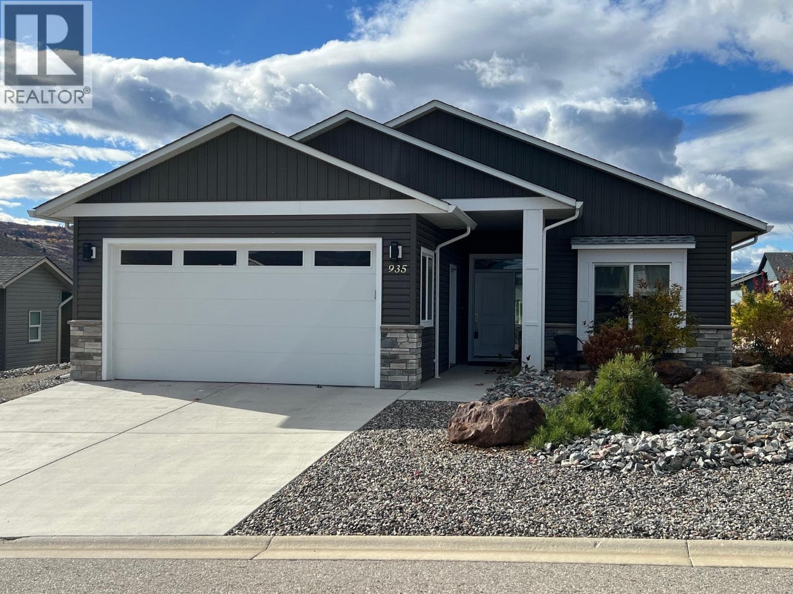 935 9th Avenue in 