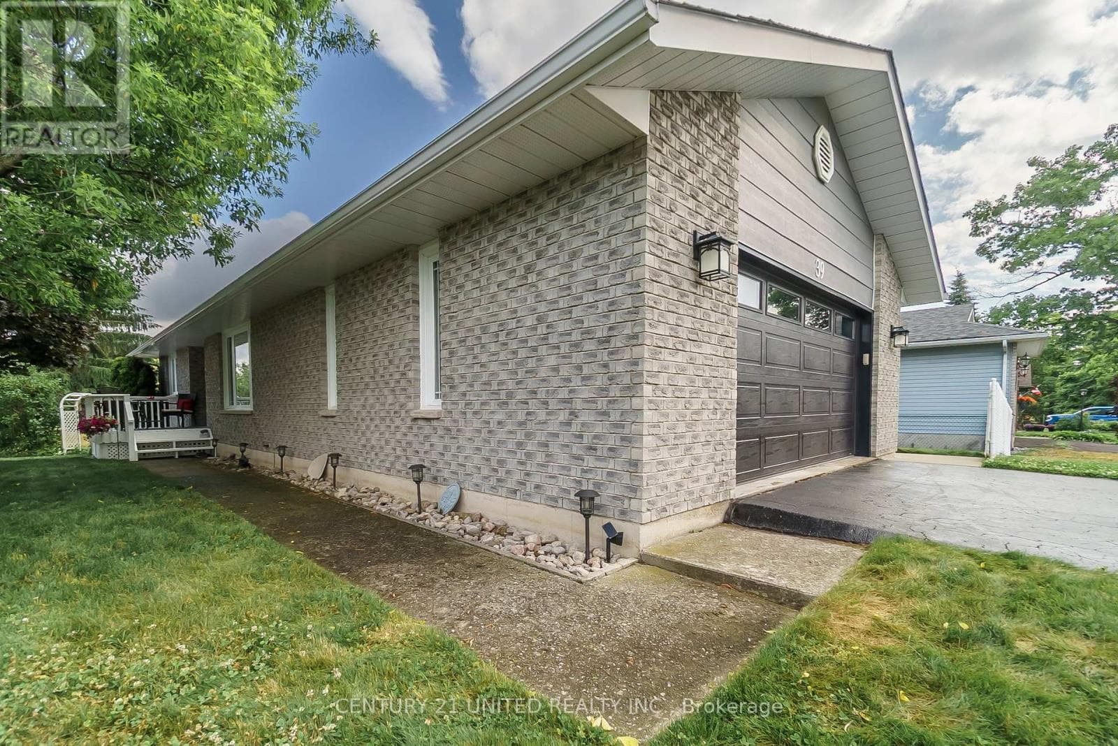 39 CEDARTREE LANE, Central Lakes — photo 3