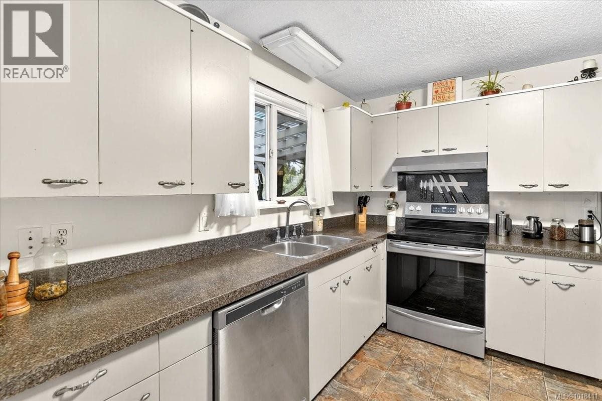 5238 Heaslip Rd, Vancouver Island — photo 4