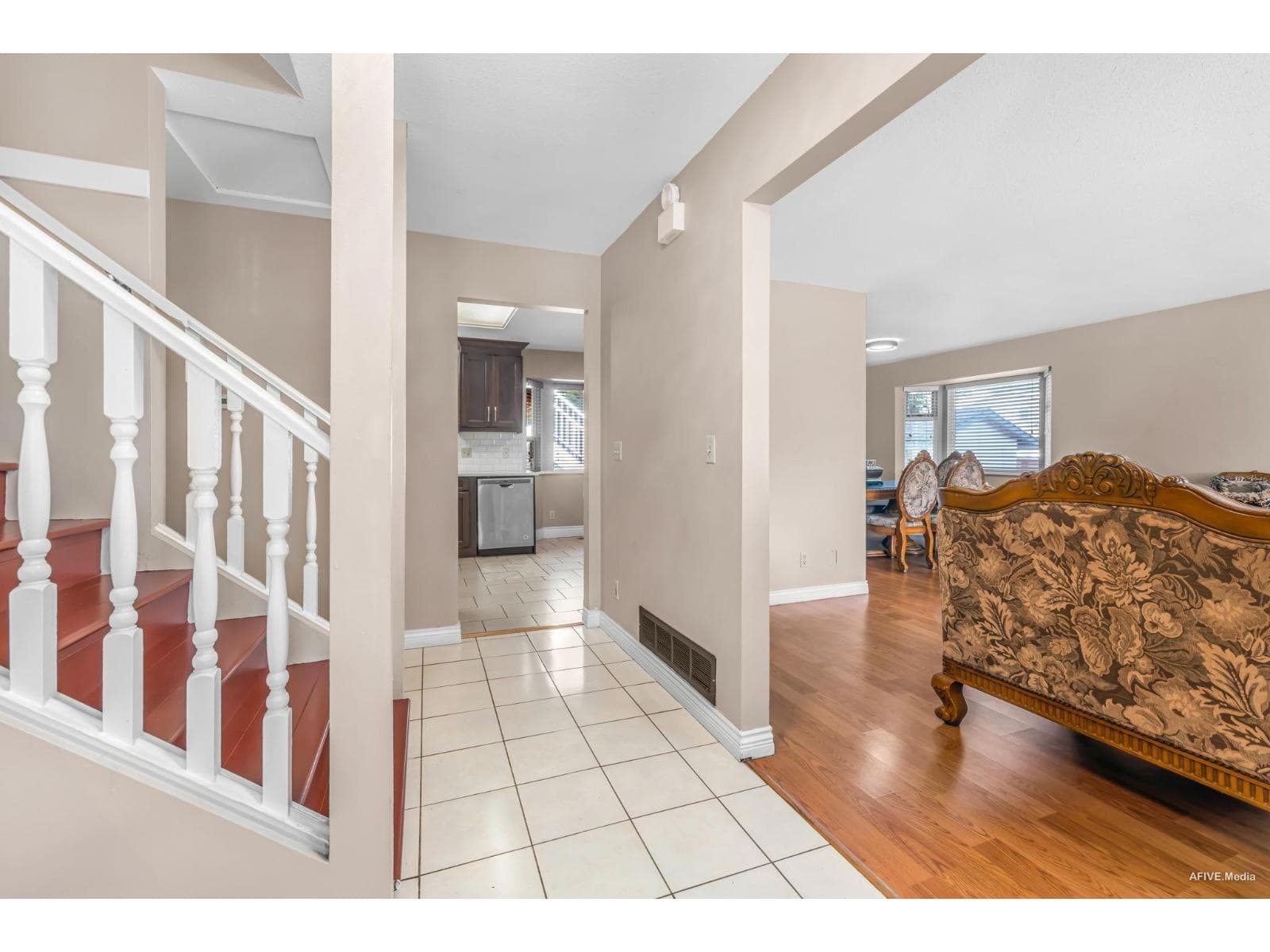9087 144 STREET — photo 5