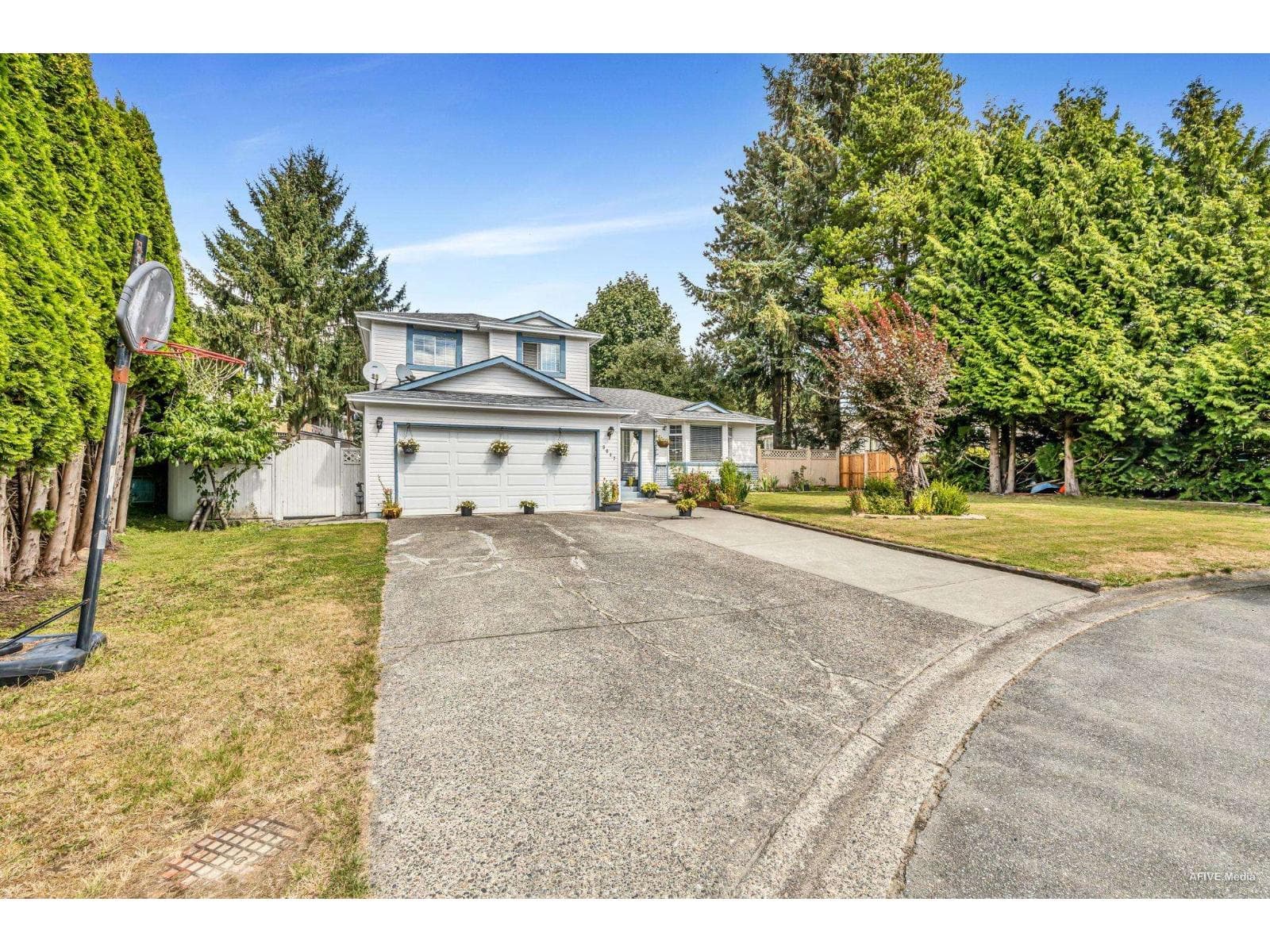 9087 144 STREET — photo 2