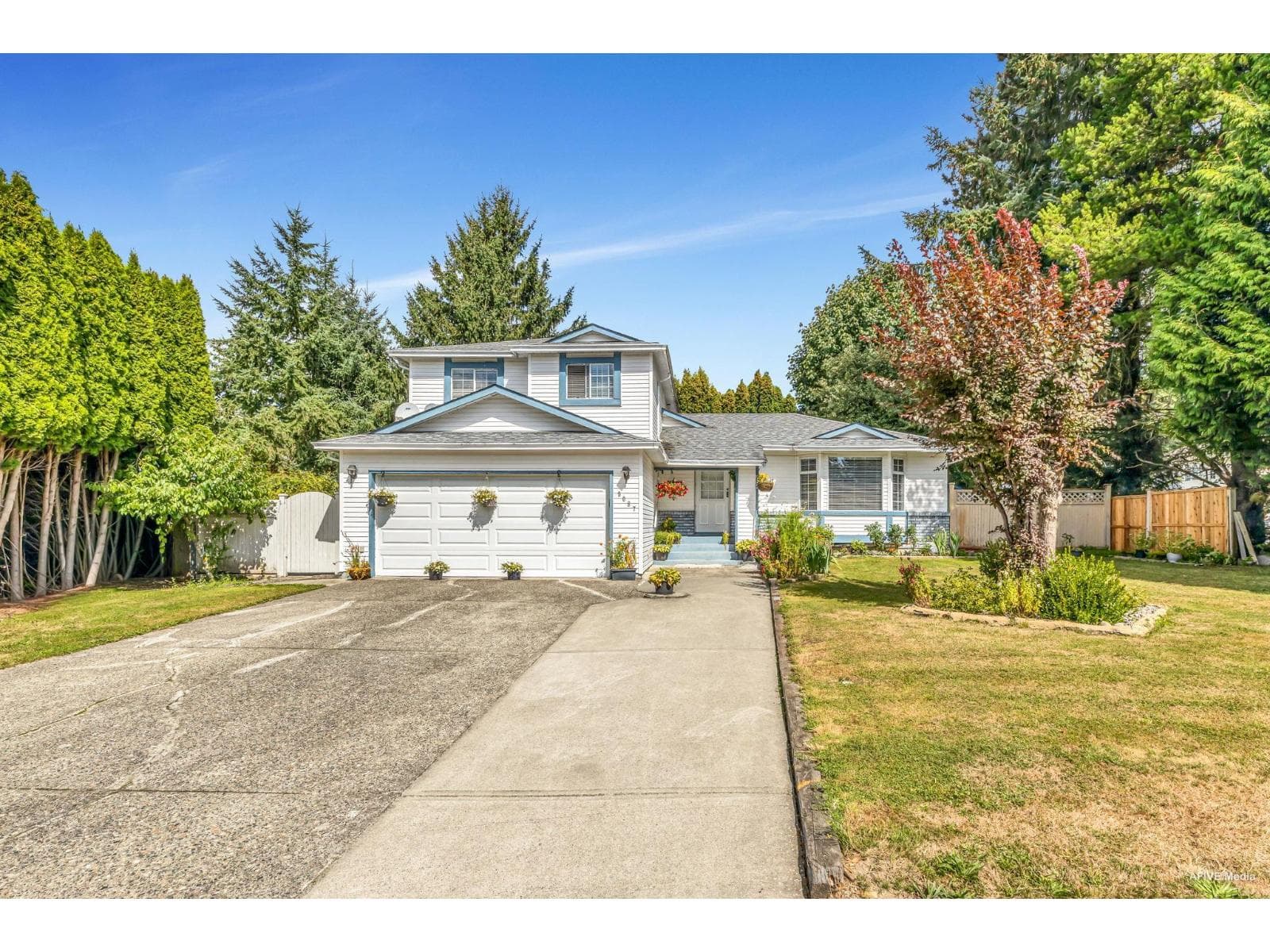9087 144 STREET in 