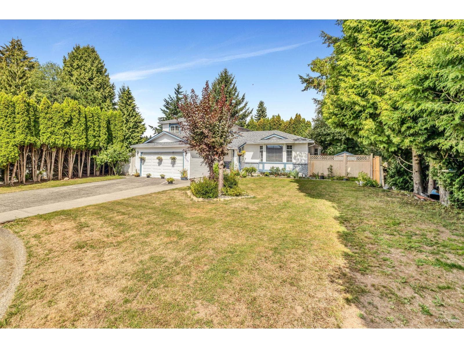 9087 144 STREET — photo 3