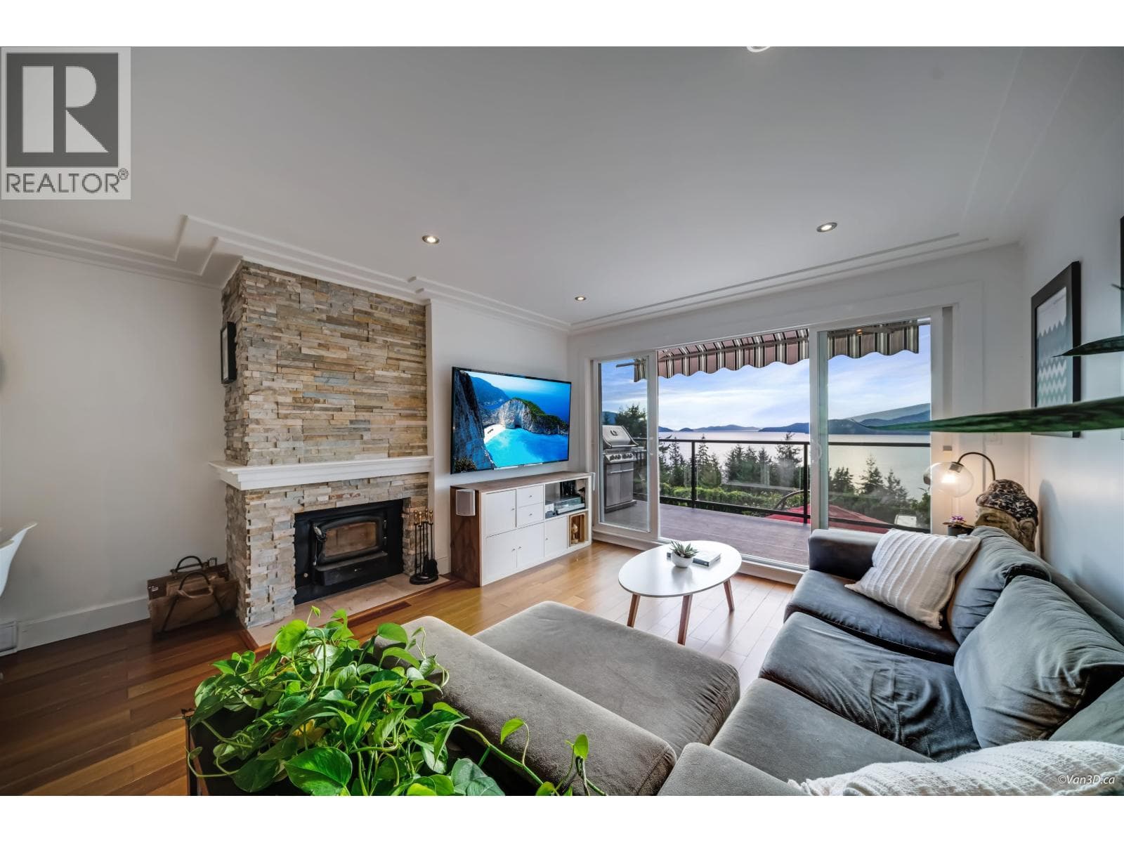 430 CROSSCREEK ROAD, Greater Vancouver — photo 5