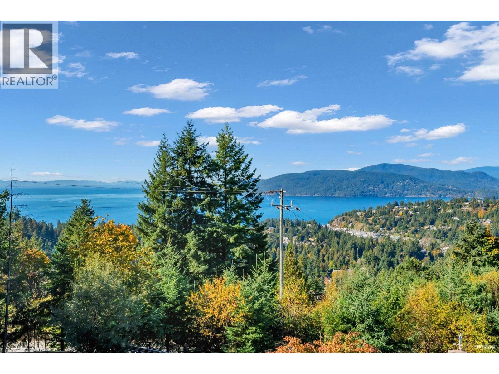 4673 WOODBURN ROAD in Eagle Harbour