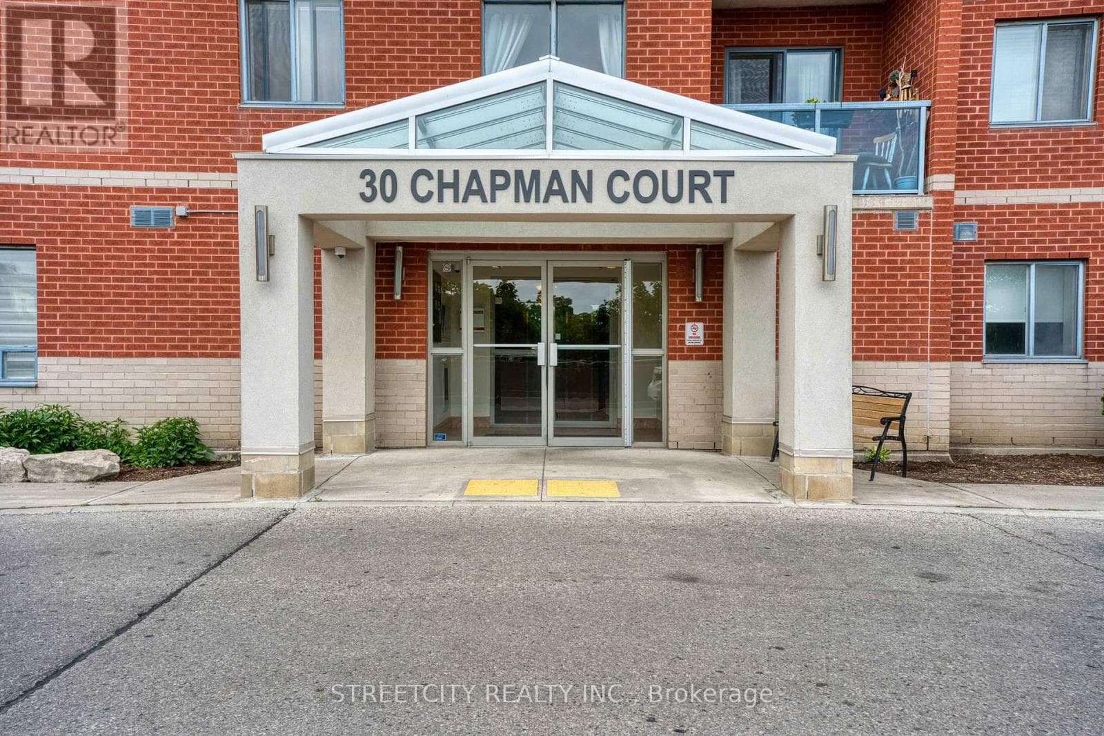 710 - 30 CHAPMAN COURT, London and St. Thomas — photo 2