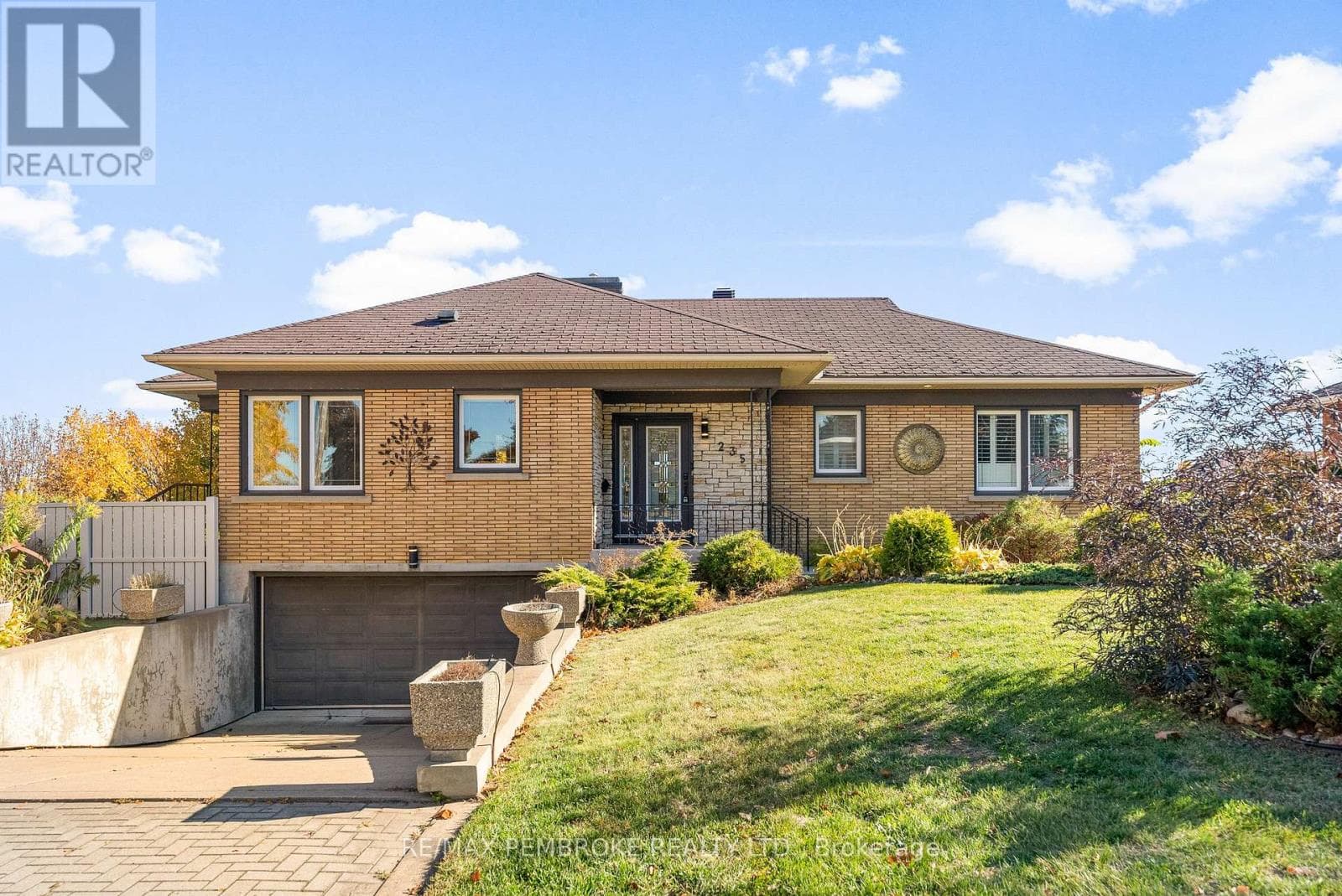 235 BROADVIEW DRIVE in 