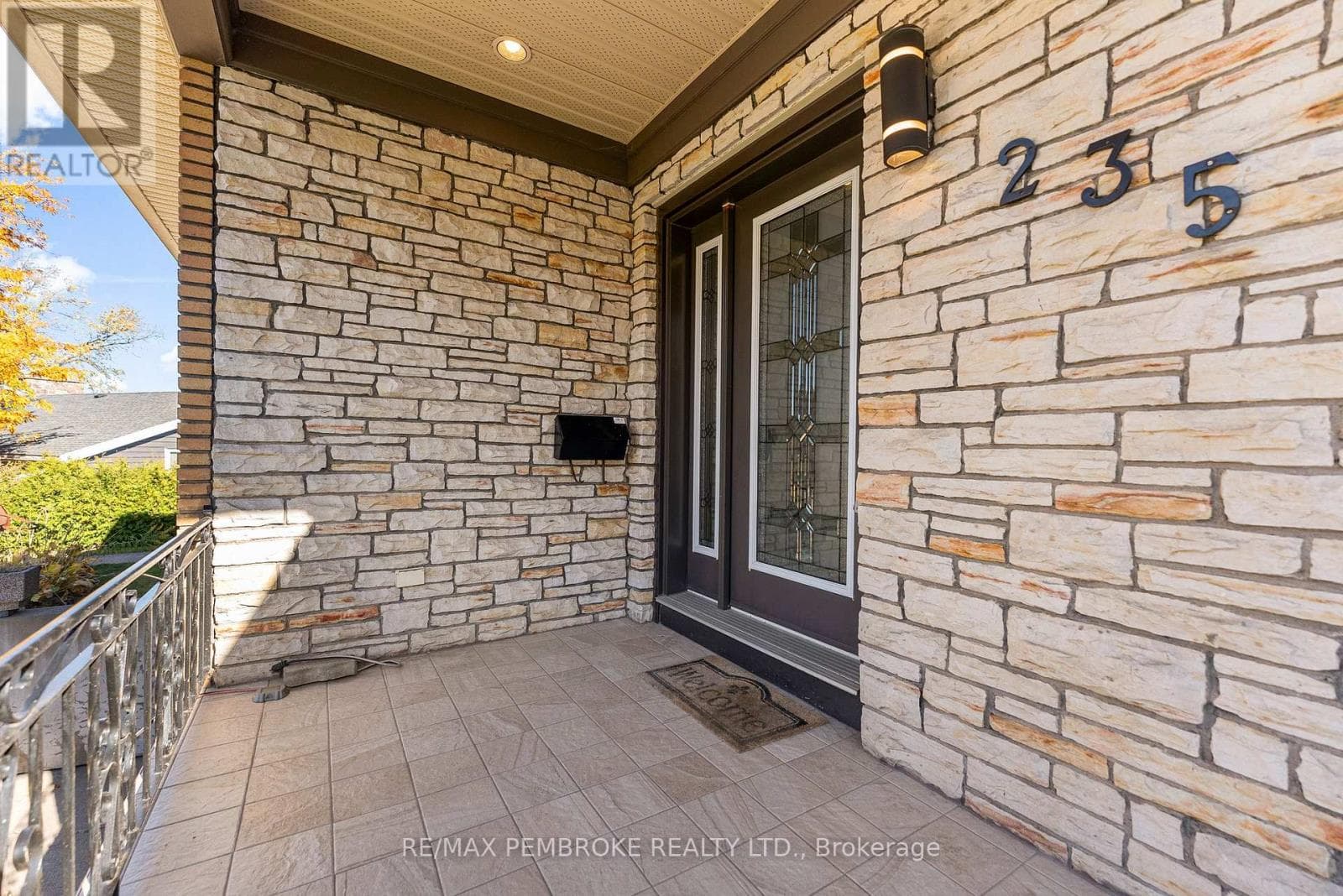 235 BROADVIEW DRIVE — photo 5