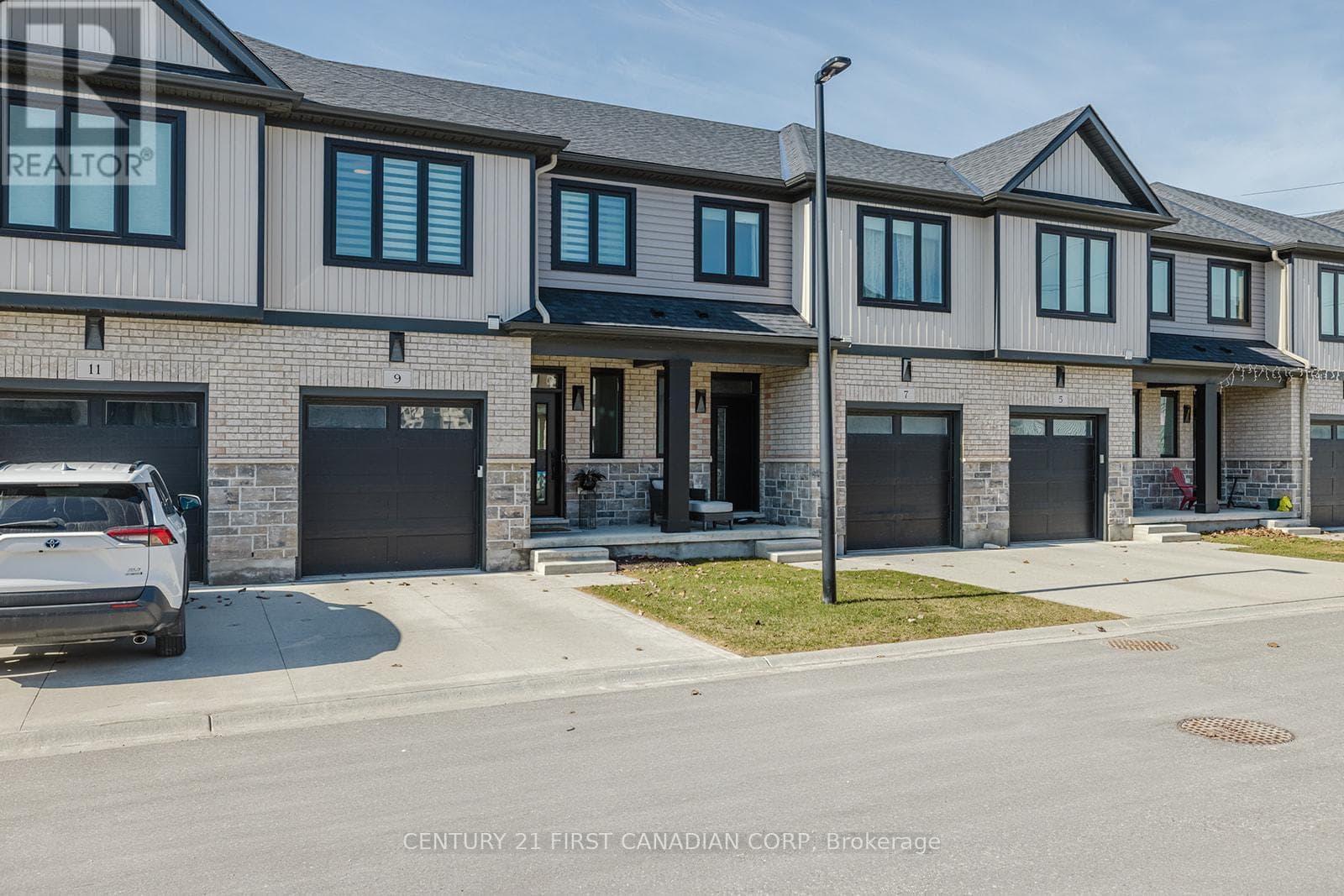 9 - 601 LIONS PARK DRIVE, London and St. Thomas — photo 3
