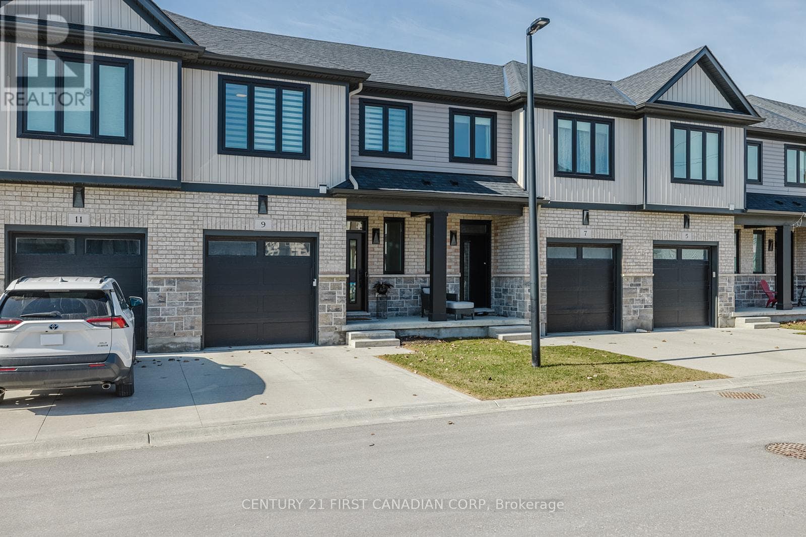9 - 601 LIONS PARK DRIVE, London and St. Thomas — photo 4