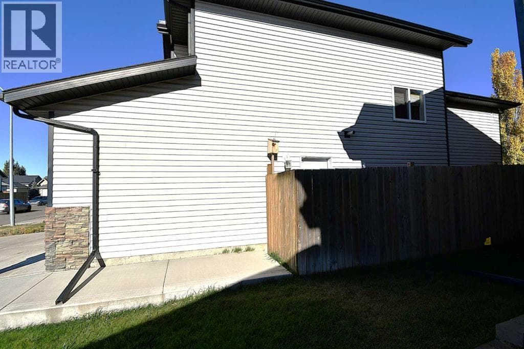 164 UPLAND BOULEVARD WEST — photo 4