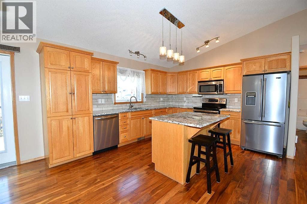 164 UPLAND BOULEVARD WEST — photo 5
