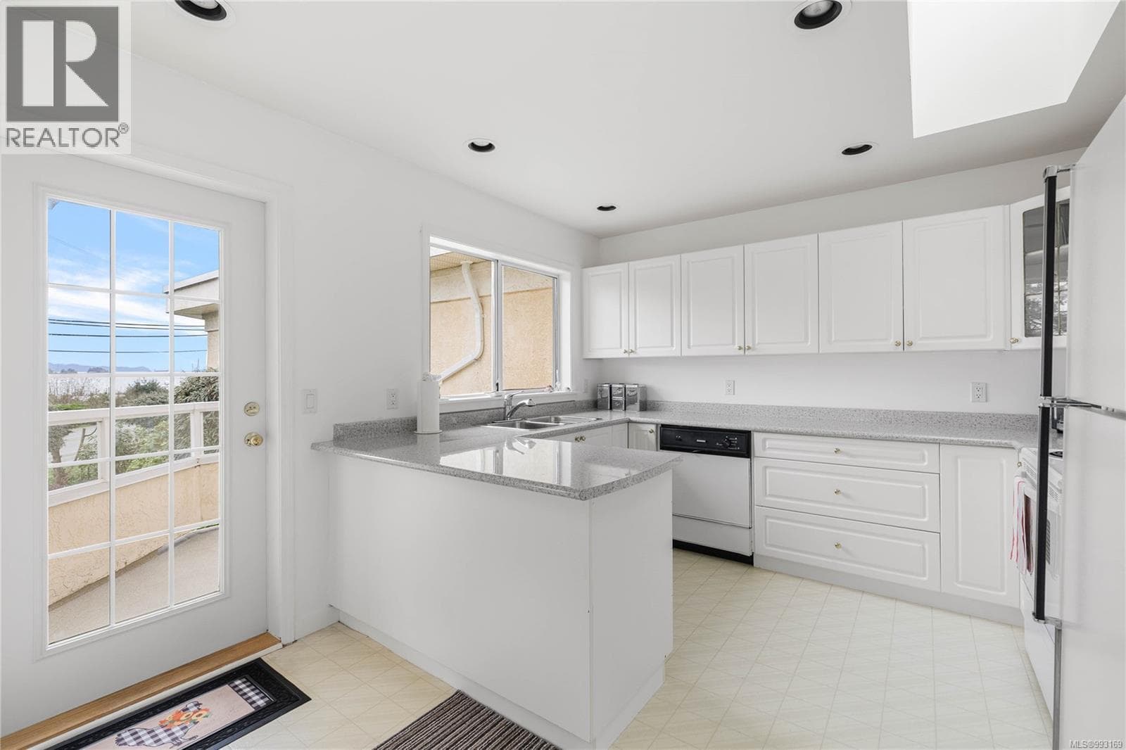 32 258 LOWER GANGES ROAD, Victoria — photo 2