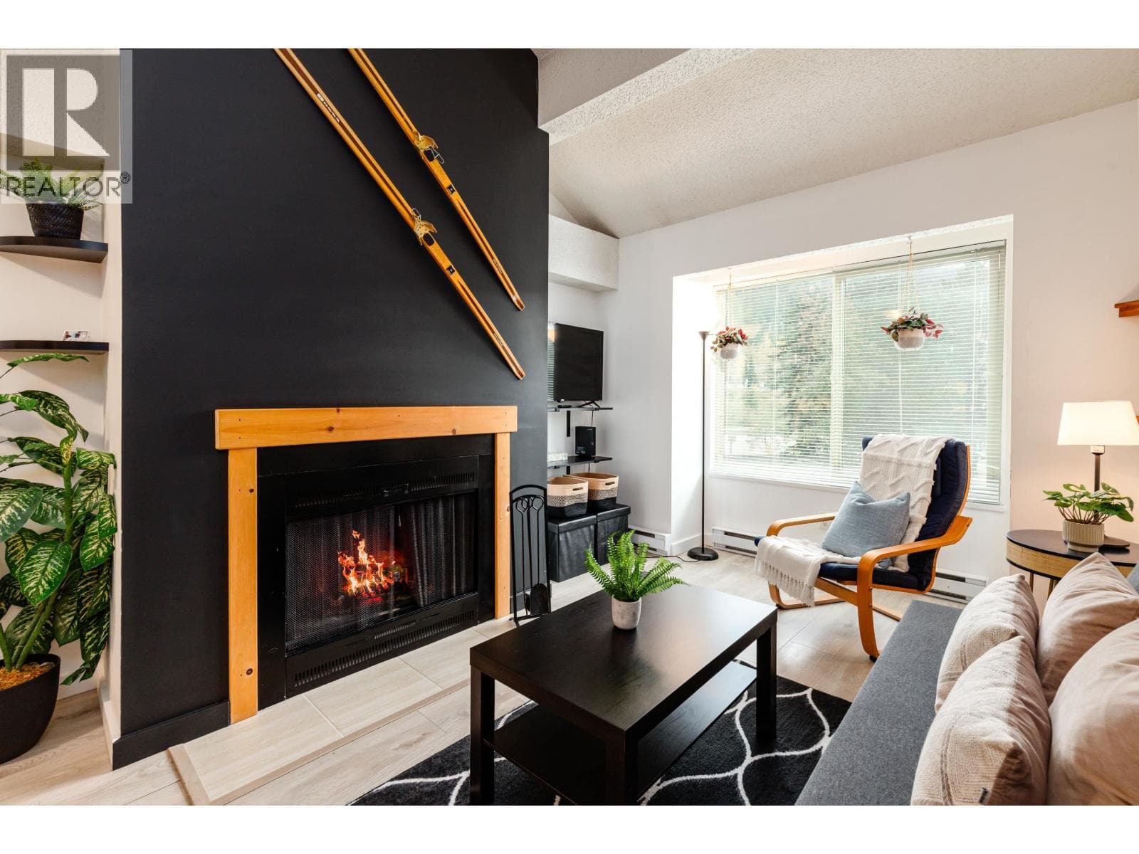 307 2021 KAREN CRESCENT in 