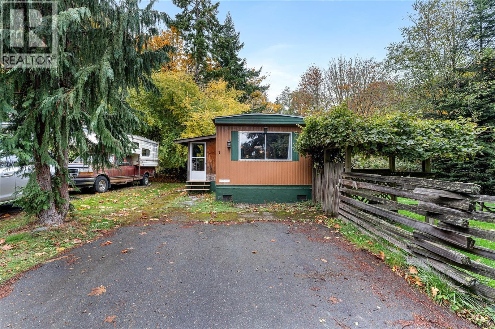 1 2670 Sooke River Rd, Victoria