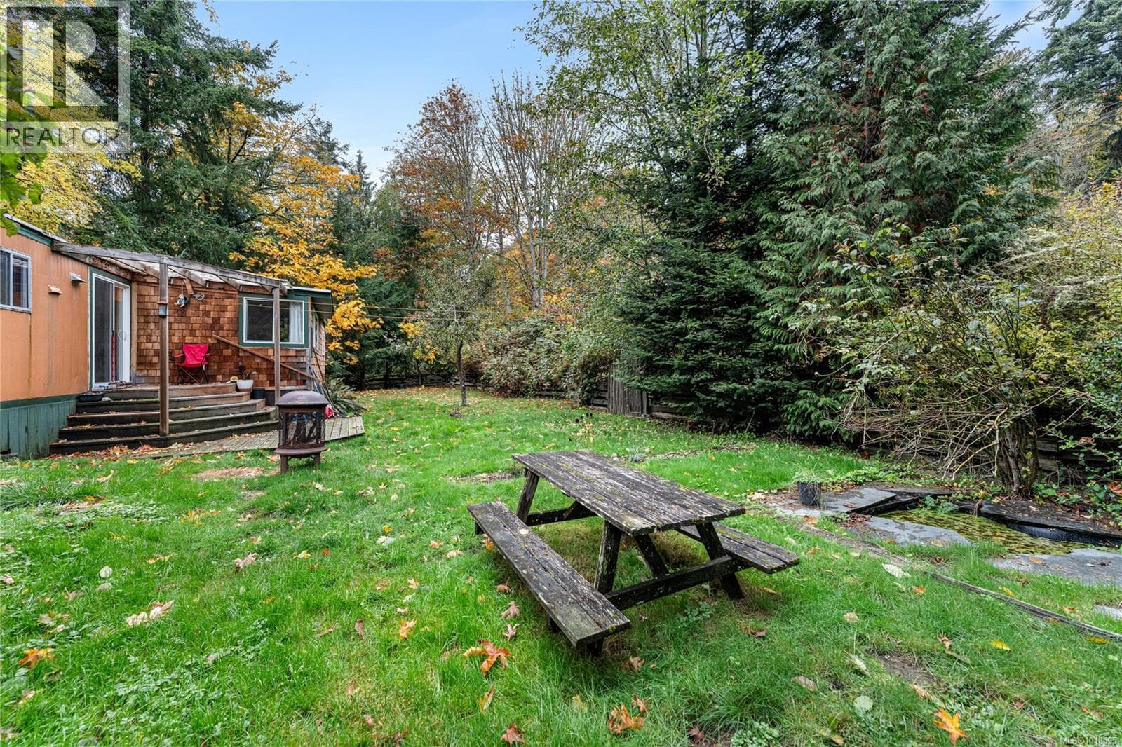 1 2670 Sooke River Rd, Victoria — photo 2
