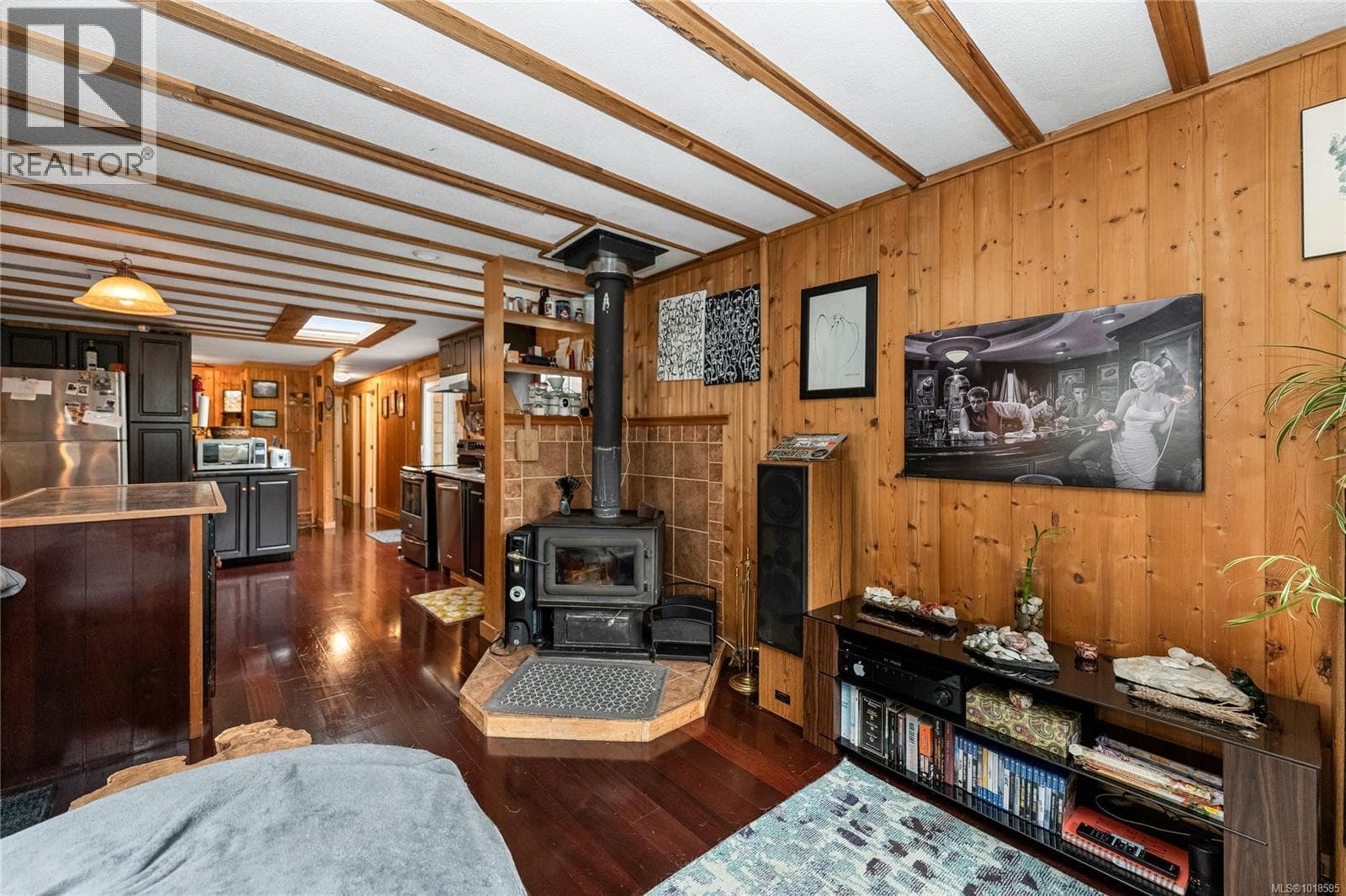 1 2670 Sooke River Rd, Victoria — photo 3