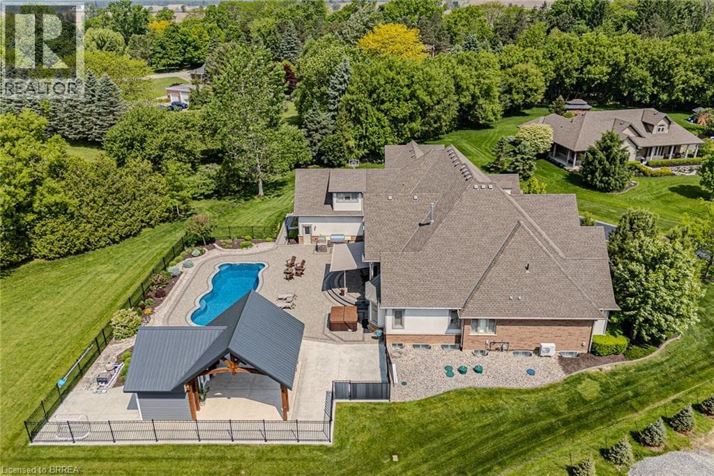 29 WALLACE COURT, Brantford — photo 2