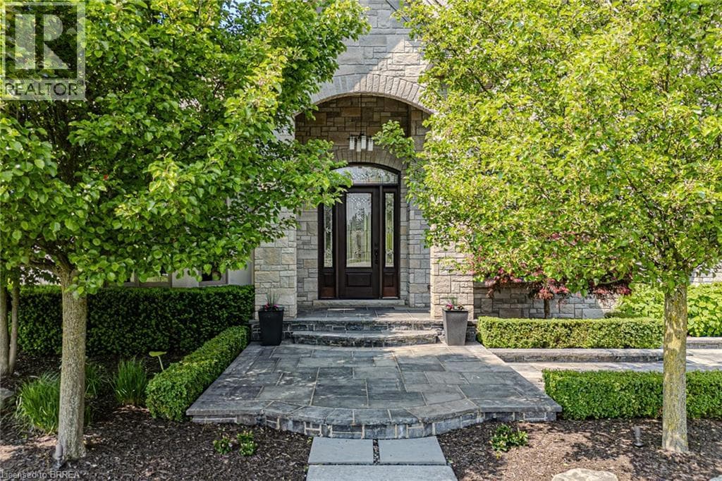29 WALLACE COURT, Brantford — photo 4