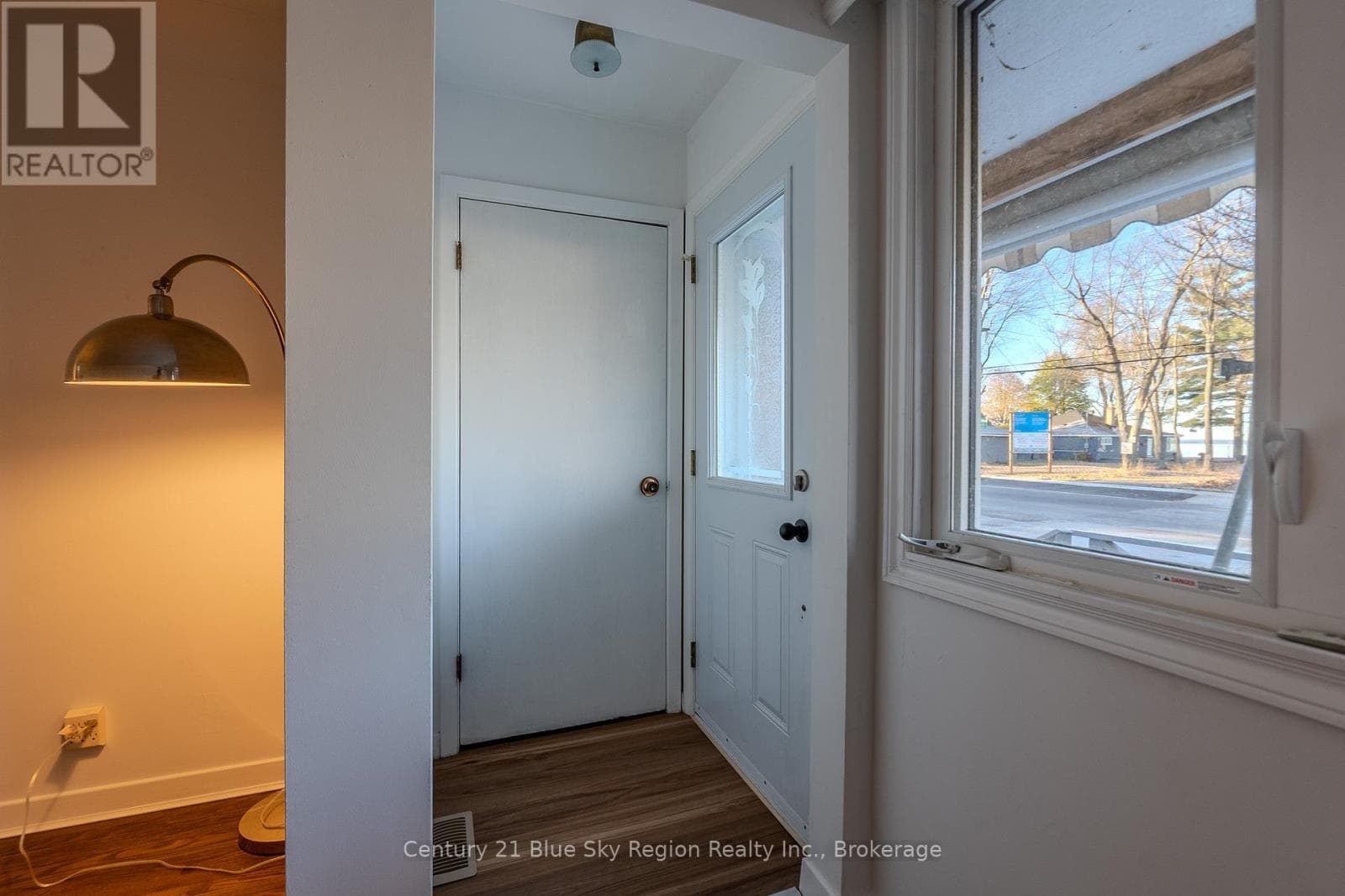 994 PREMIER ROAD, North Bay — photo 4