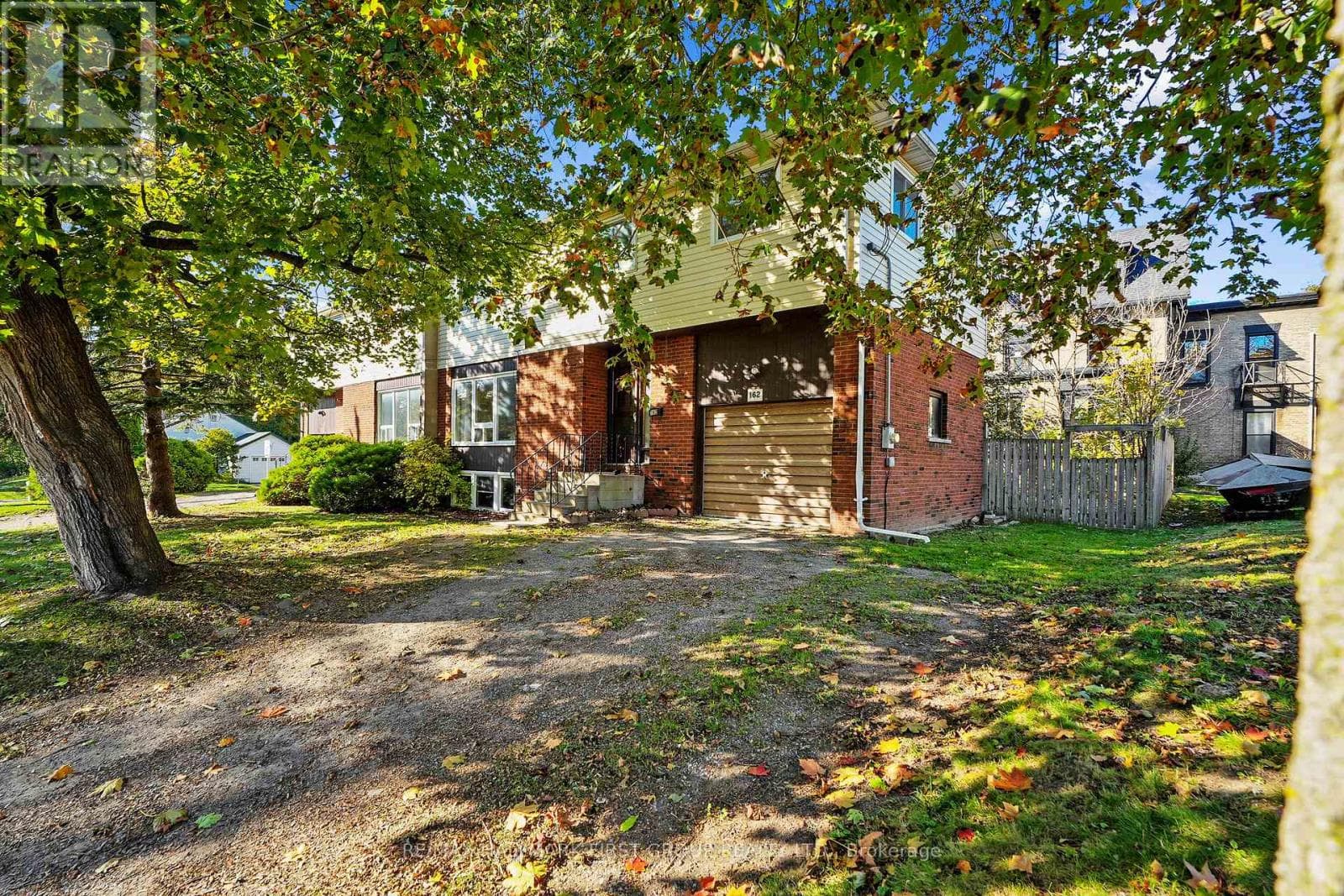 162 QUEEN STREET in 
