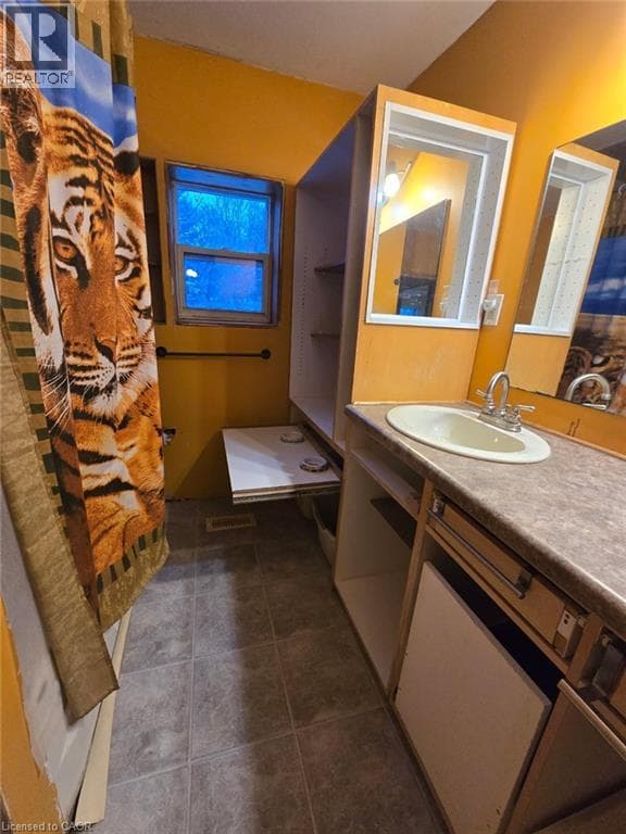 284 GARAFRAXA Street, Cornerstone — photo 4