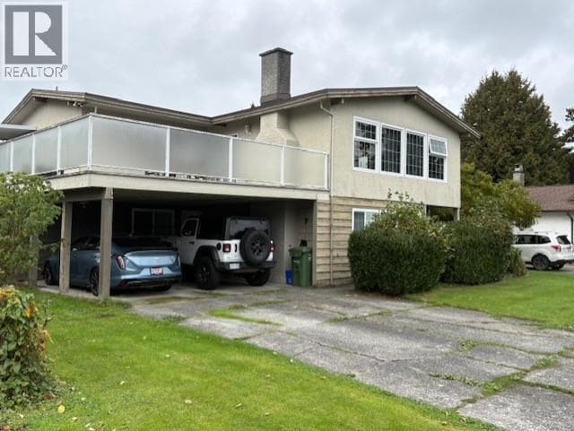 6811 RIVERDALE DRIVE in Thompson