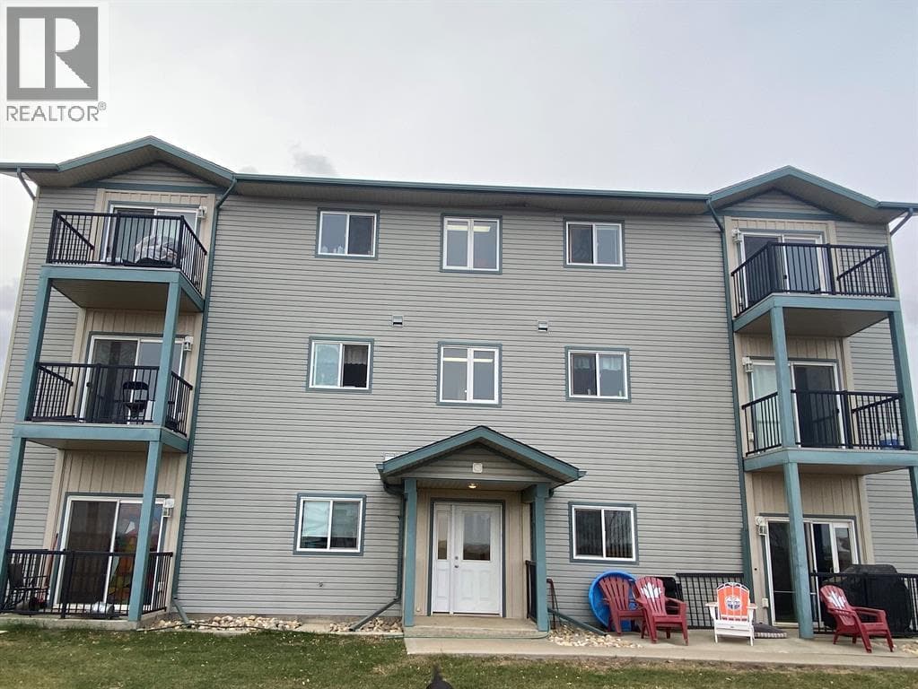 2 5101 42 AVENUE in 