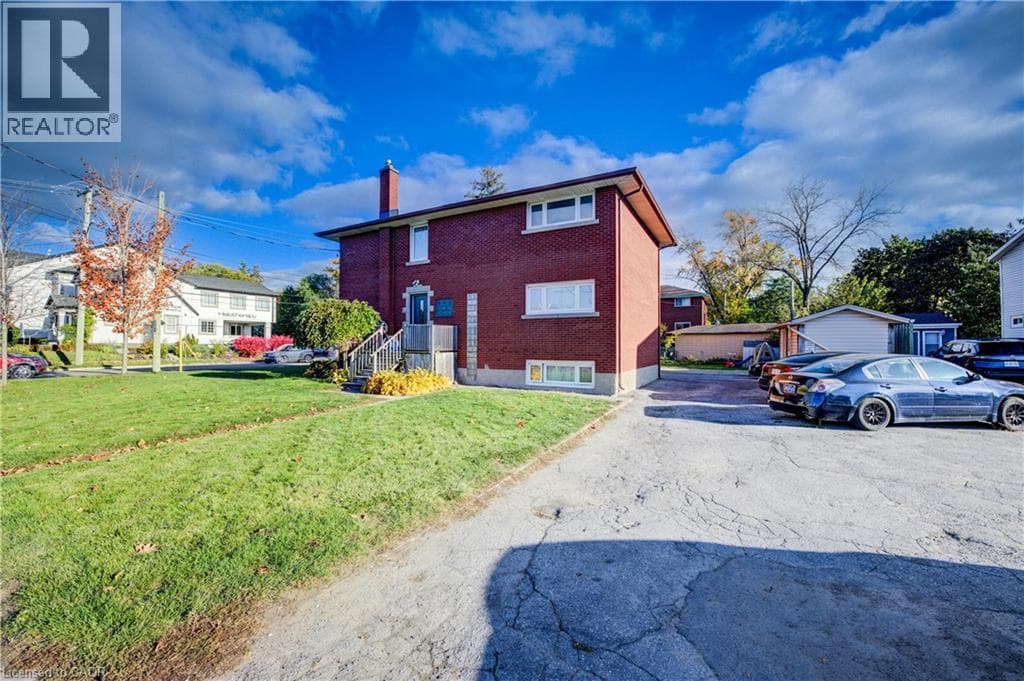 263 HIGHLAND ROAD WEST — photo 2