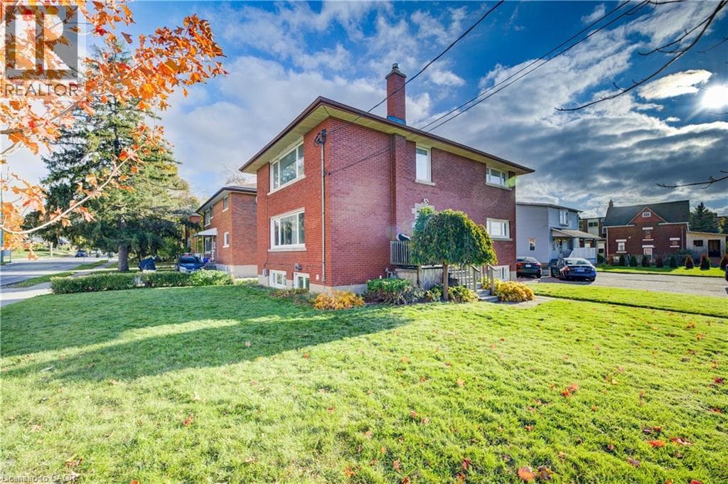 263 HIGHLAND ROAD WEST — photo 4