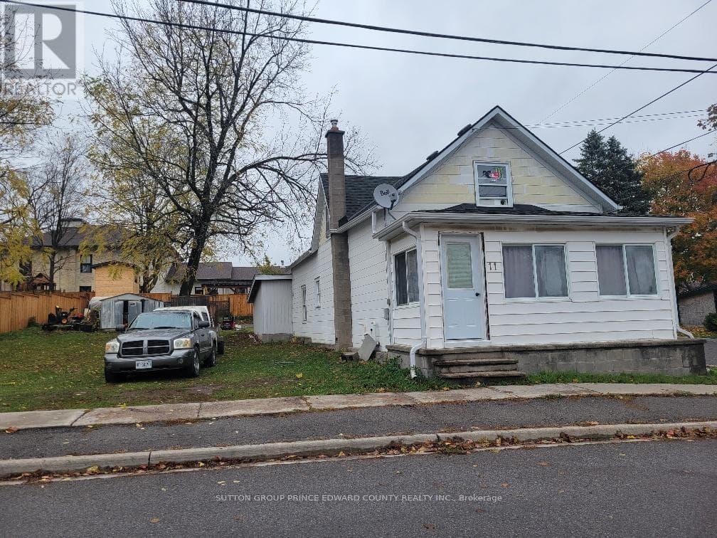 11 LOW STREET, Central Lakes — photo 2