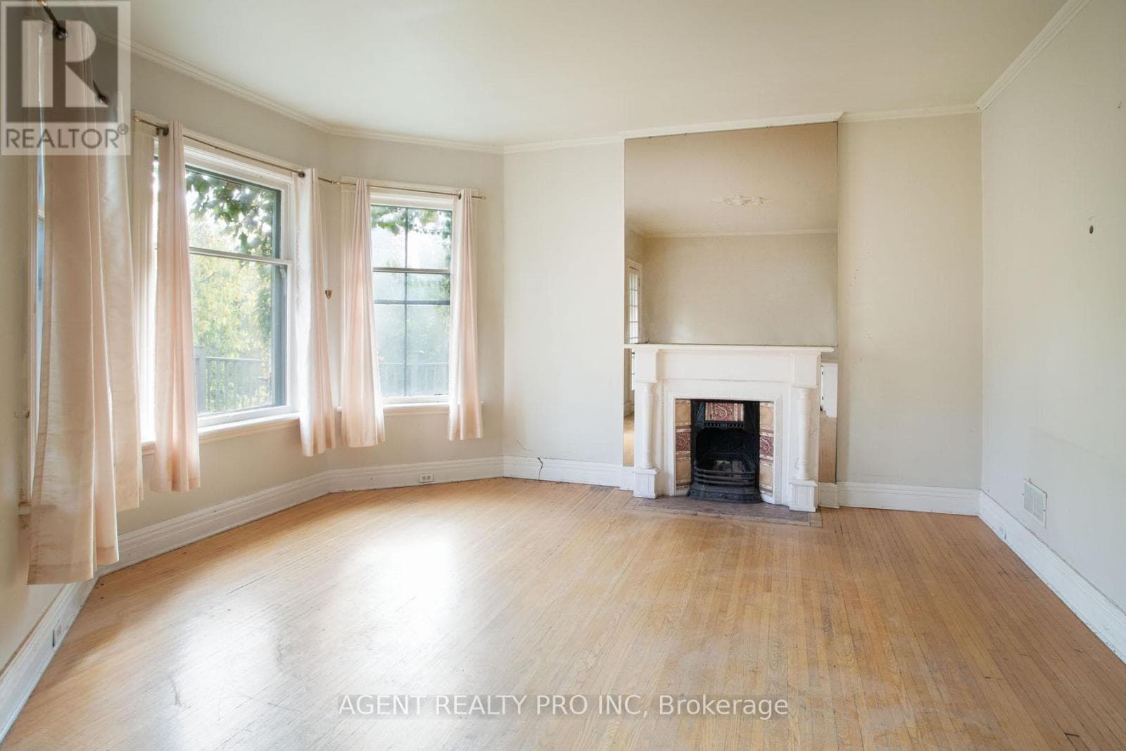 302 CENTRAL AVENUE in 