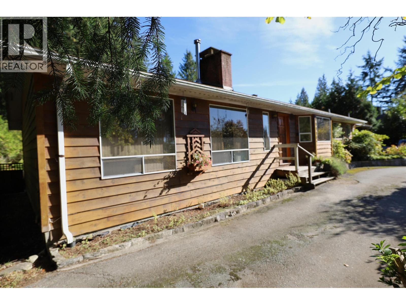 588 VETERANS ROAD, Greater Vancouver — photo 3