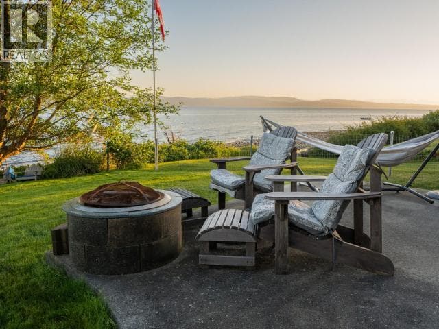 8745 PATRICIA ROAD, Powell River — photo 5