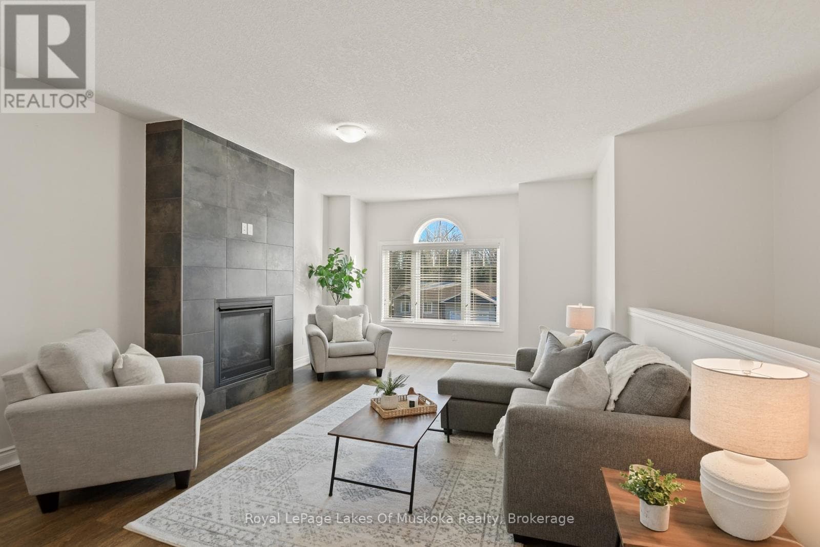 12 MACARTHUR DRIVE, OnePoint — photo 4