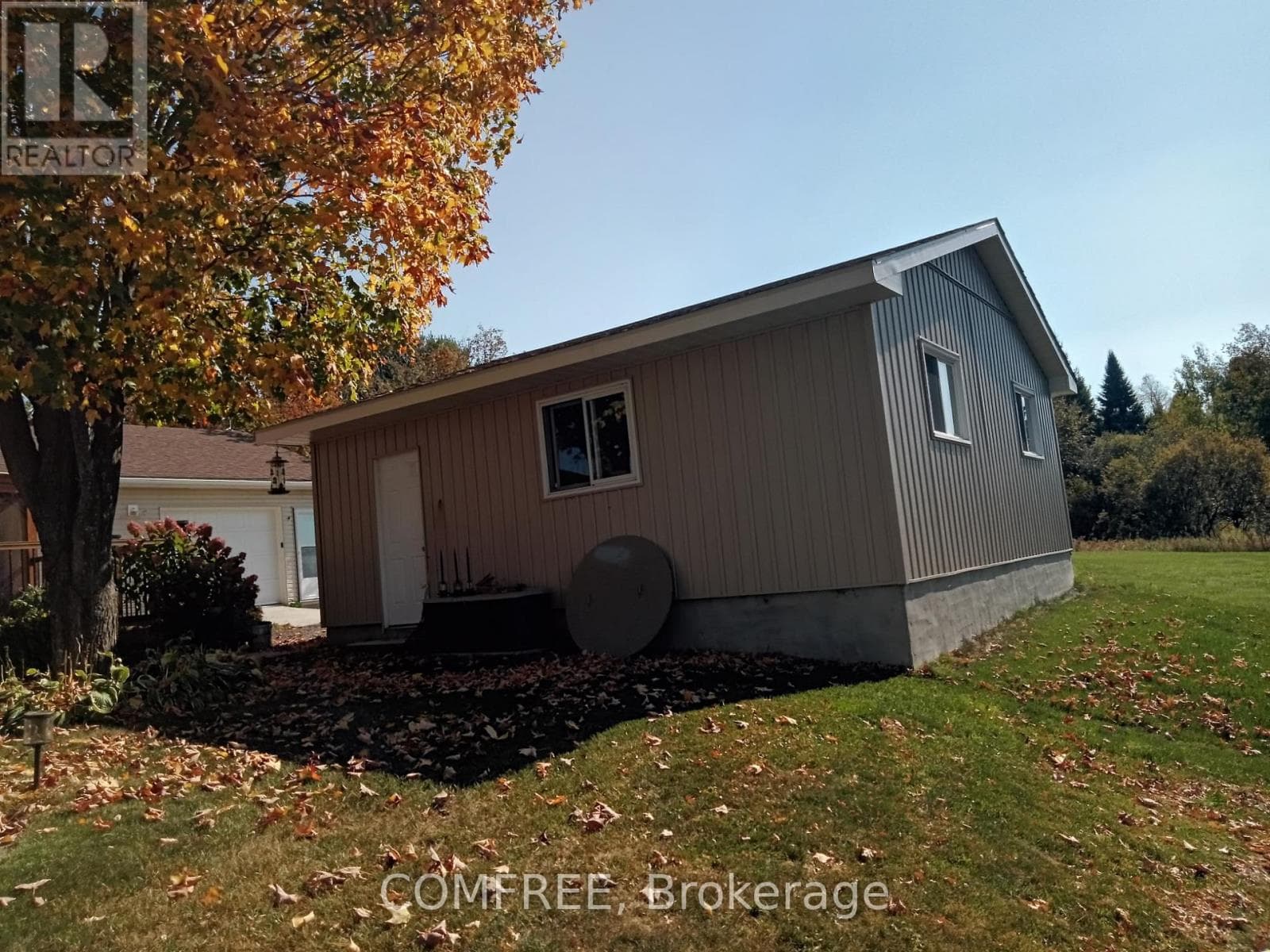 76 LAKE STREET, Ottawa — photo 2