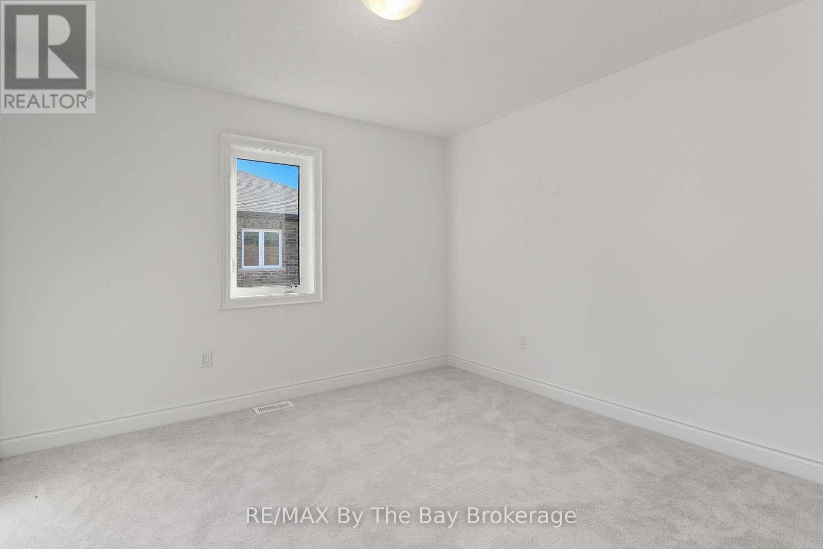 65 AMBER DRIVE, OnePoint — photo 2