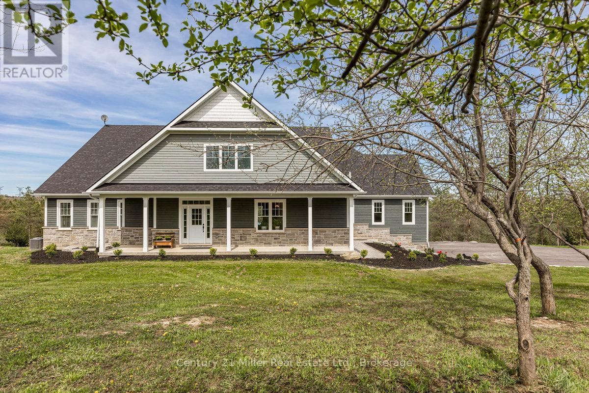 5583 3RD LINE ROAD in 