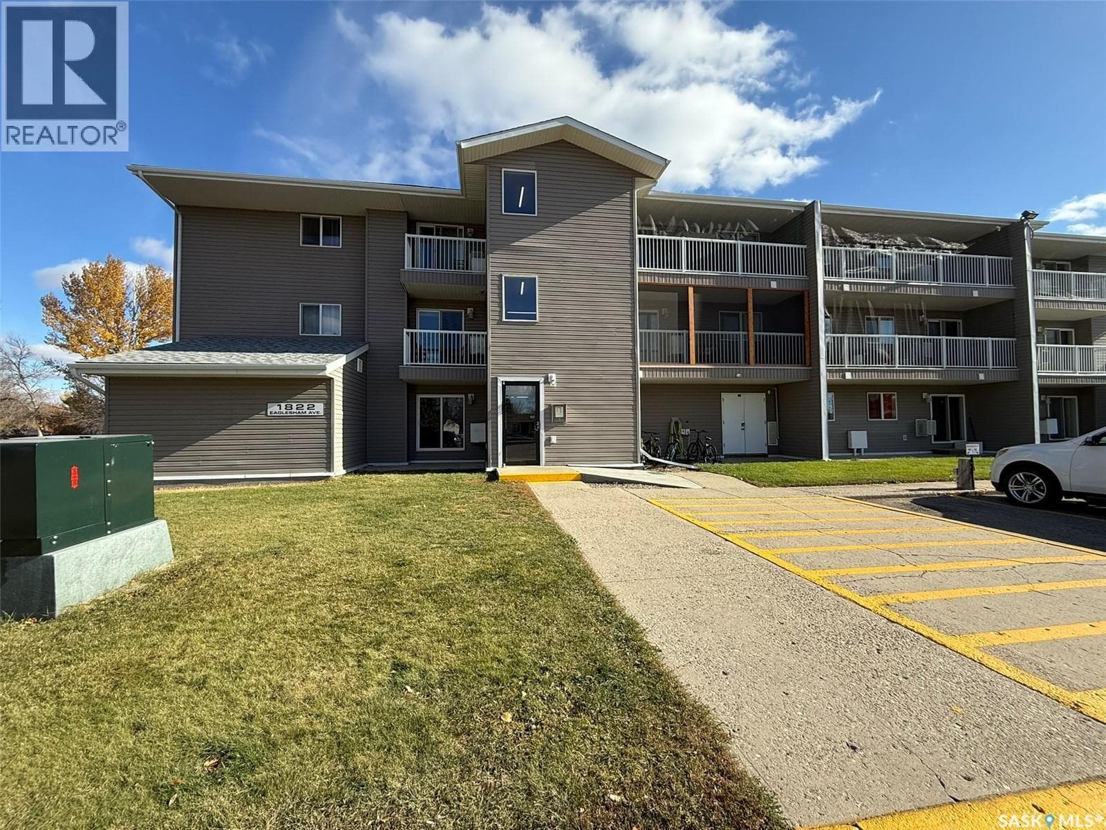 101 1822 Eaglesham AVENUE in 
