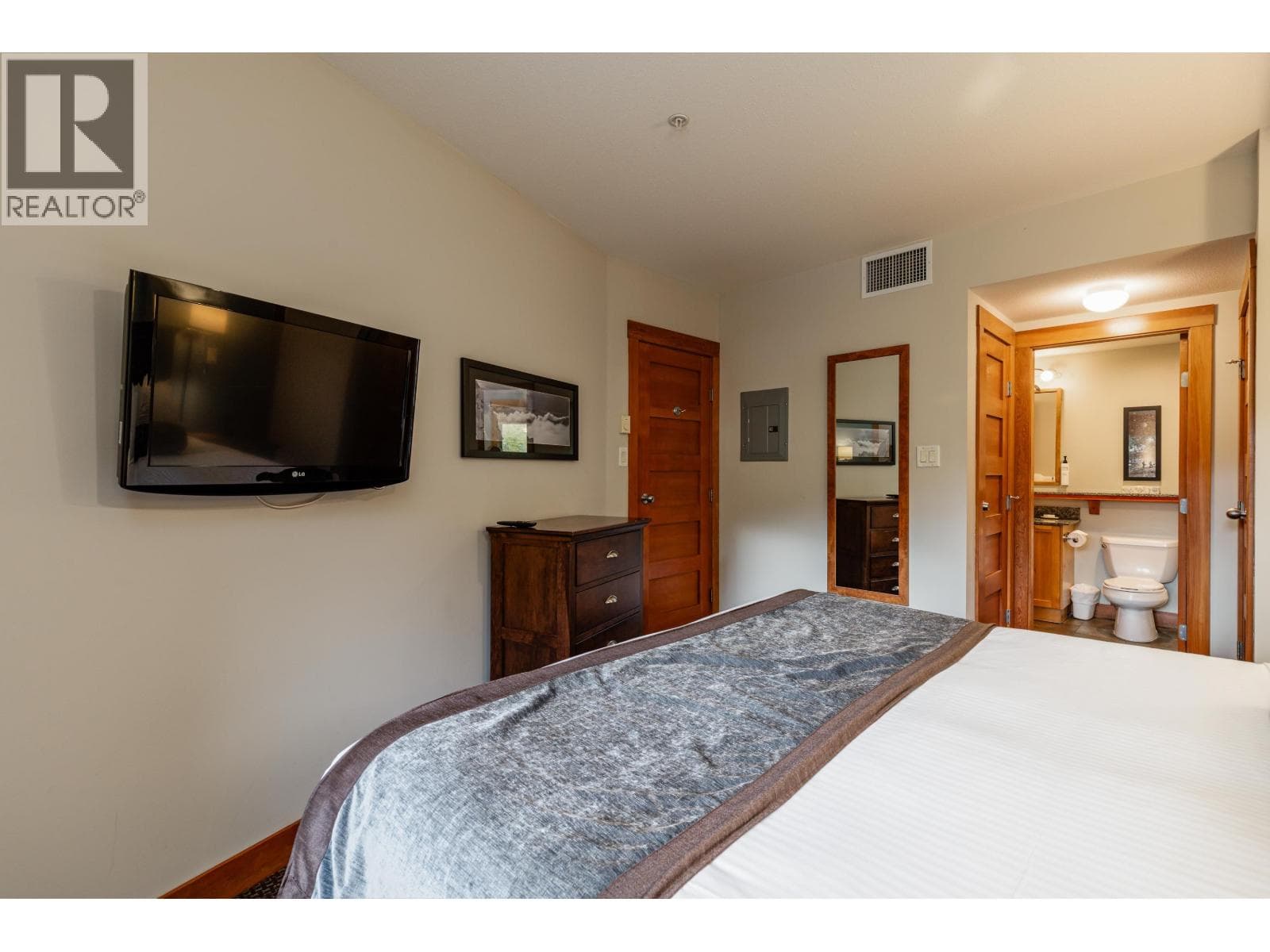 315B 2036 LONDON LANE, Greater Vancouver — photo 4