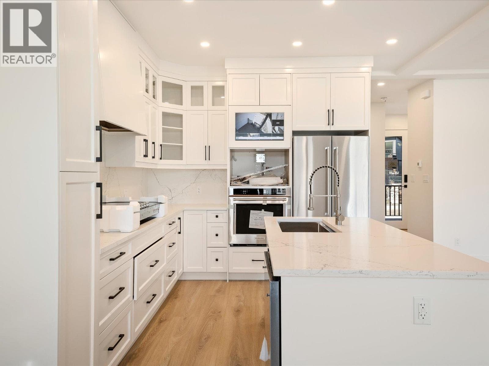 1005 PHARE CRESCENT, Greater Vancouver — photo 4