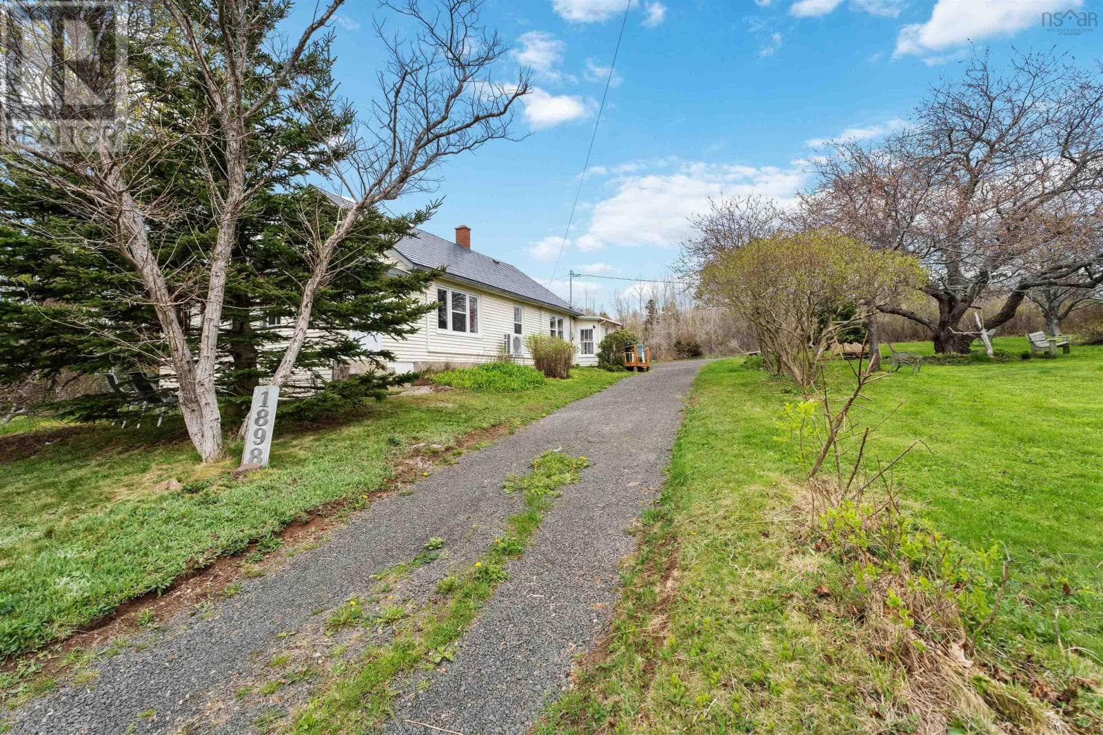 1898 HAMPTON MOUNTAIN ROAD, NSAR — photo 2