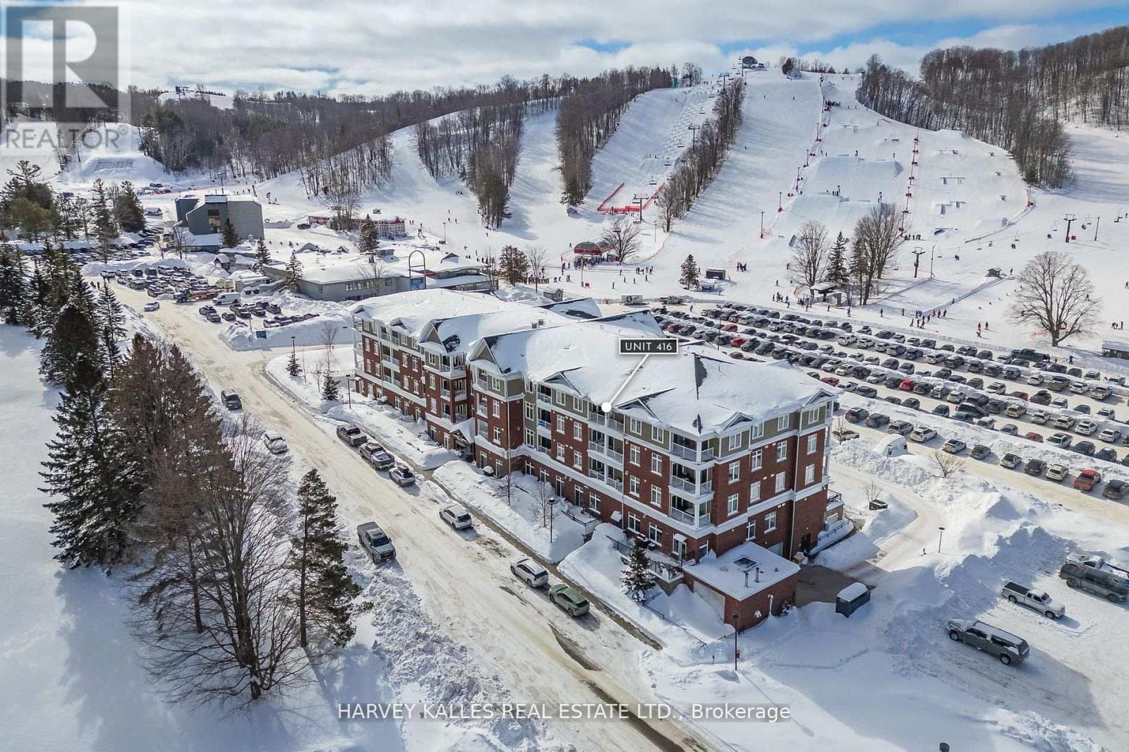 416 - 40 HORSESHOE BOULEVARD, Toronto — photo 2