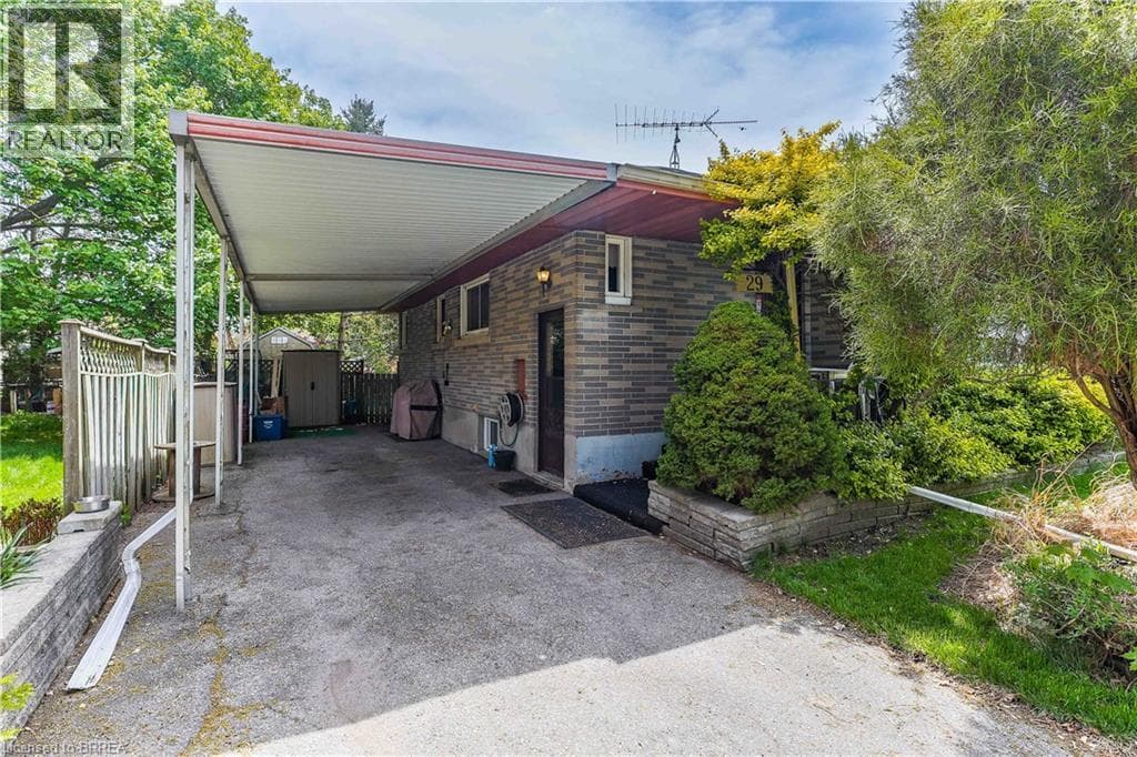 29 ALBEMARLE STREET, Brantford — photo 5