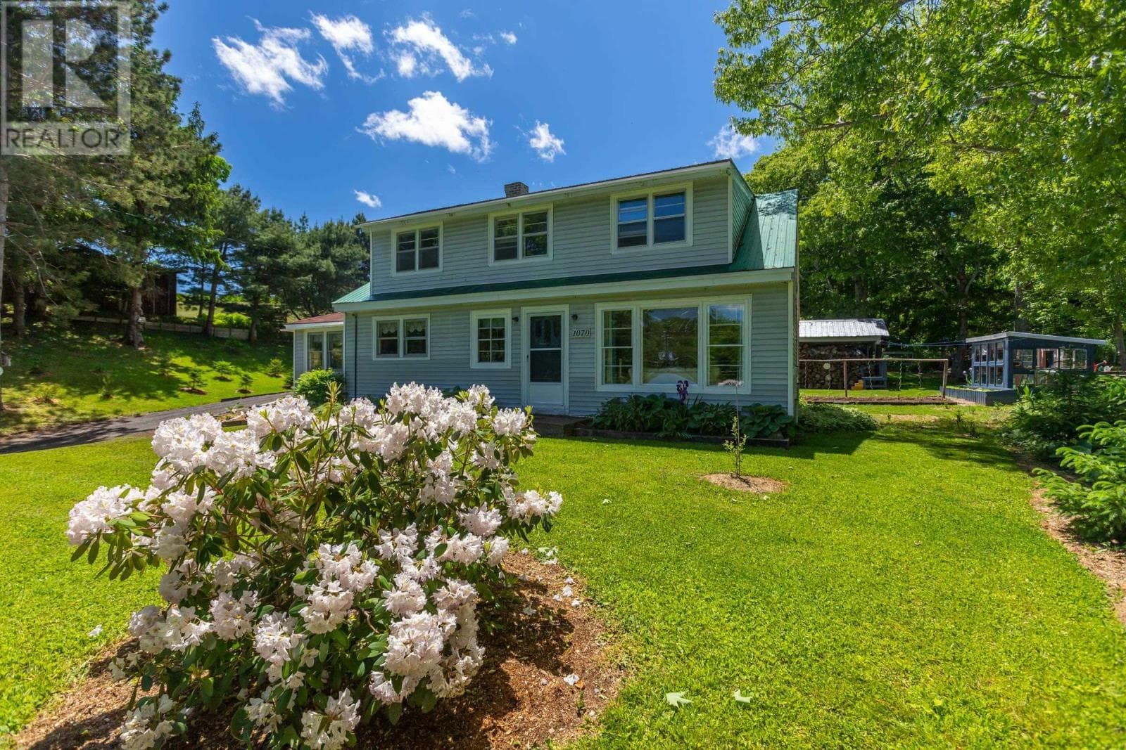 1070 RIVER ROAD in 