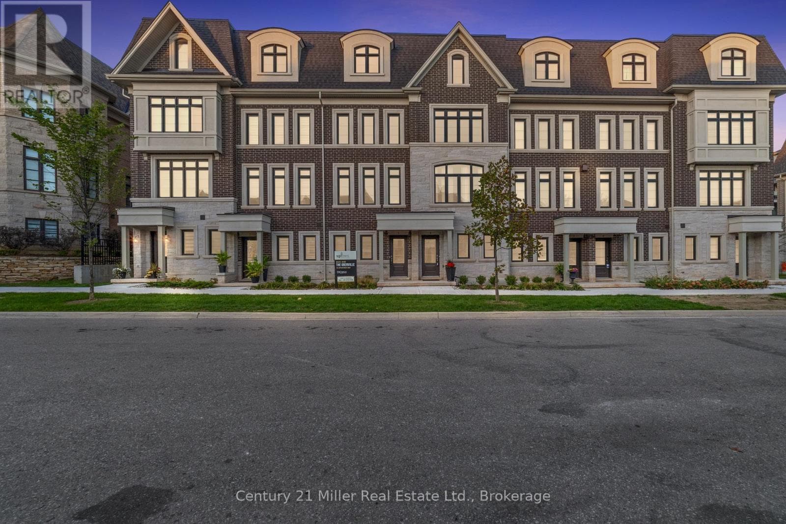 52 - 2150 TRAFALGAR ROAD in River Oaks