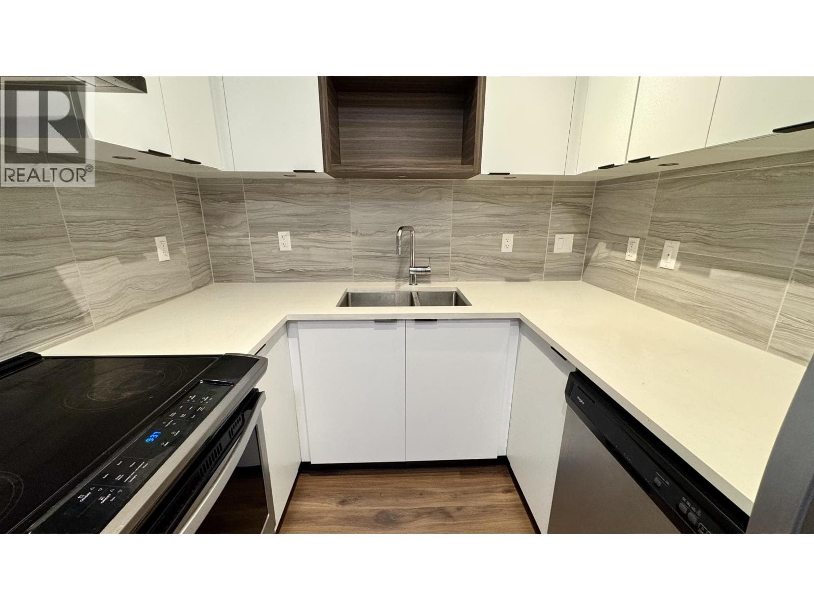 252 5355 LANE STREET, Greater Vancouver — photo 5